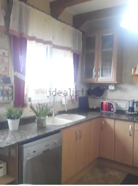 Cocina de Casa o chalet en venta en Sant Esteve Sesrovires con Calefacción, Parquet y Terraza