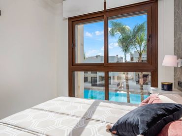 Bungalow with balcony for sale in Los Balcones - Los Altos