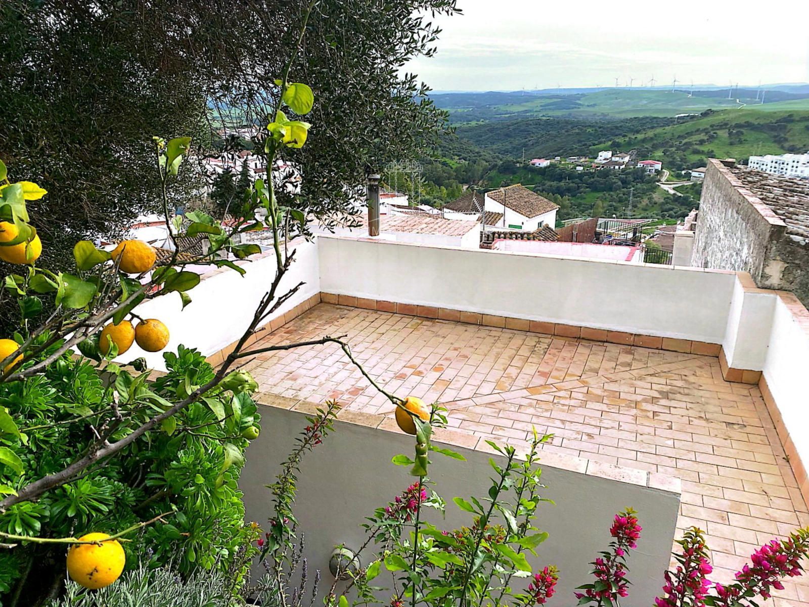 Terrassa de Casa adosada en venda en Alcalá de los Gazules amb Calefacció i Terrassa