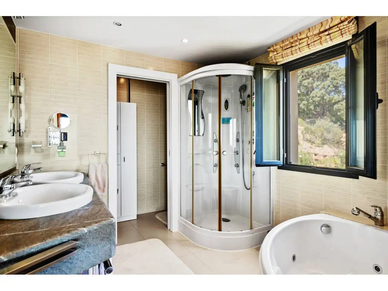 Baño de Casa o chalet en venta en Ojén con Aire acondicionado, Calefacción y Jardín privado