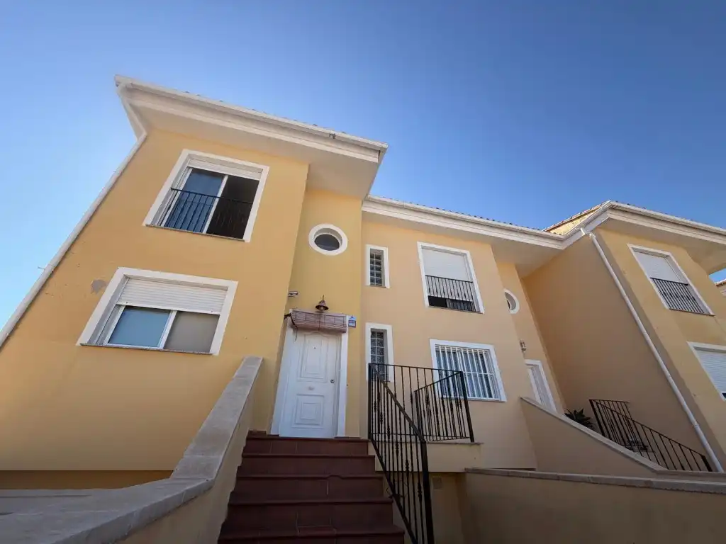 Detached house for sale in Calle Senia La