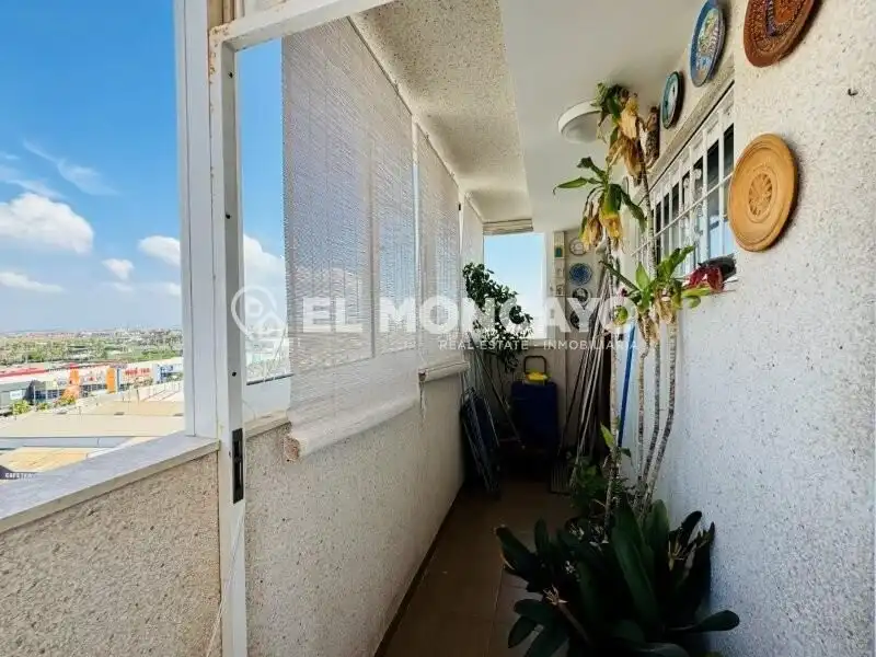 Apartamento con piscina en venta en Nueva Torrevieja - Aguas Nuevas, imagen 2