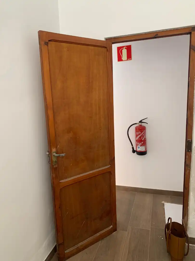 Business premises to rent in Carrer Alfonso V 10, imagen 6