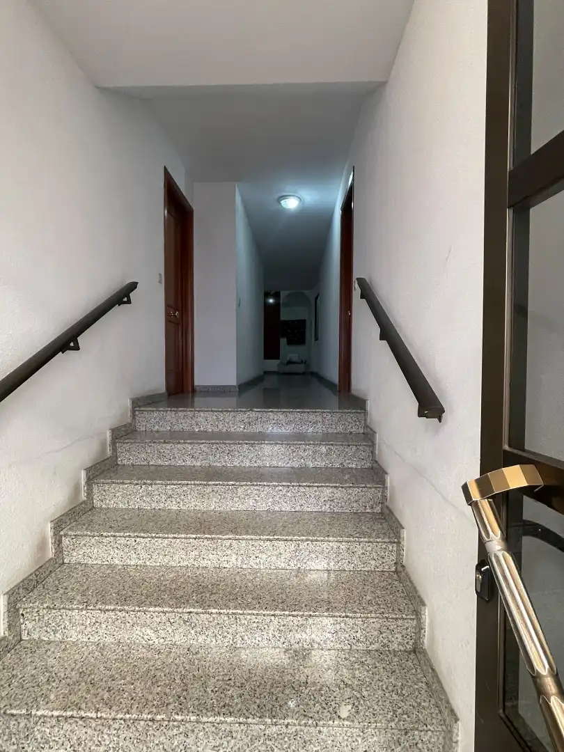 Piso en venta en Miralvalle - Av. Virgen del Puerto - La Data 