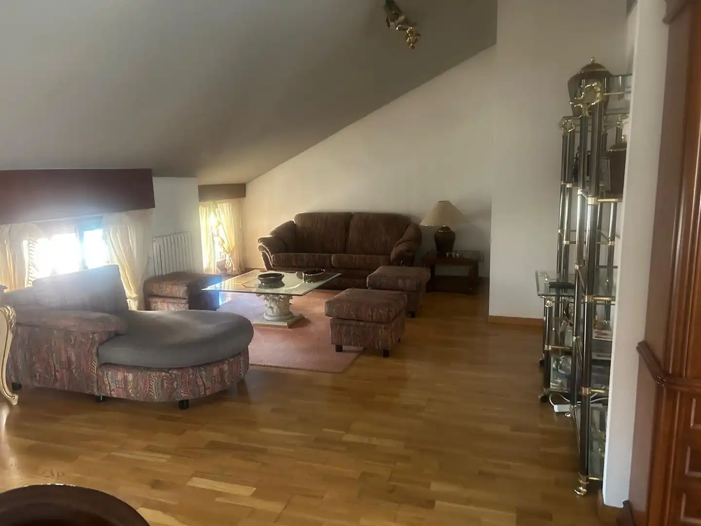 Sala d'estar de Pis de lloguer en Zaragoza amb Calefacció, Parquet i Moblat