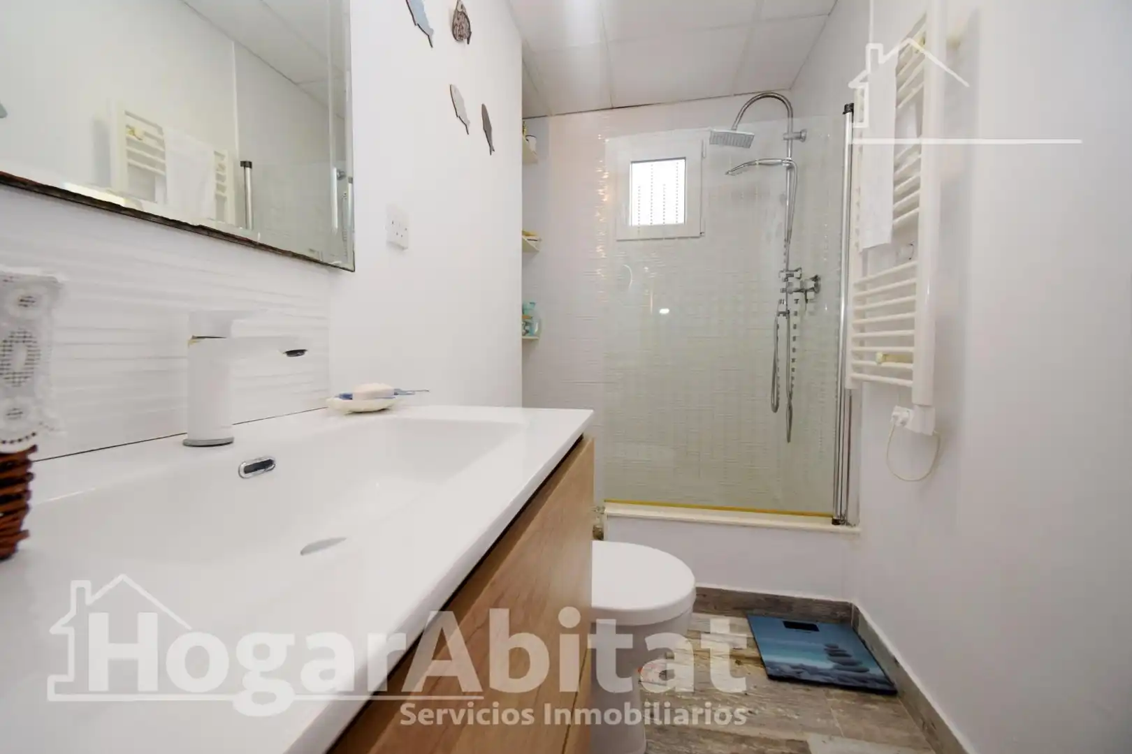 Baño de Piso en venta en Paterna con Calefacción