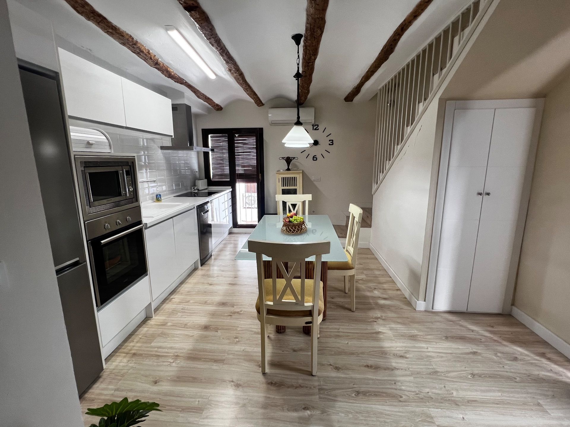 Küche von Haus oder Chalet zum verkauf in Sot de Chera mit Klimaanlage, Abstellraum und Möbliert