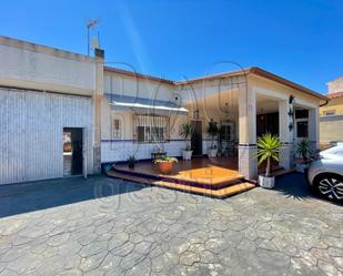 Vista exterior de Casa o xalet en venda en El Catllar  amb Aire condicionat, Terrassa i Piscina