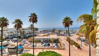 Vista exterior de Apartament en venda en Marbella amb Aire condicionat, Terrassa i Balcó