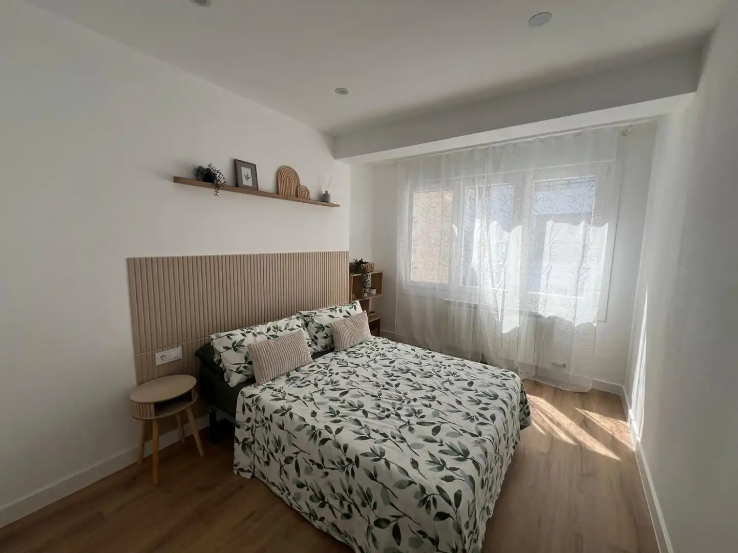 Bedroom of Flat for sale in  Logroño  with Heating, Furnished and Balcony