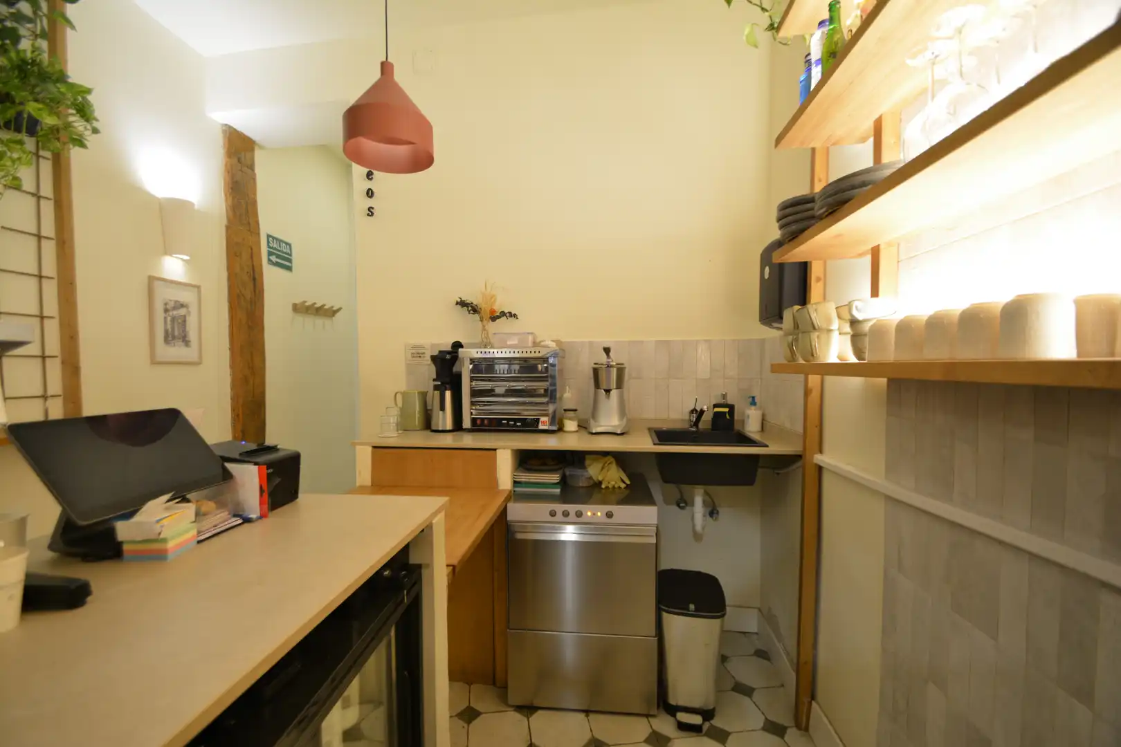 Kitchen of Commercial properties for transfer in Madrid  with Air Conditioner and Heating