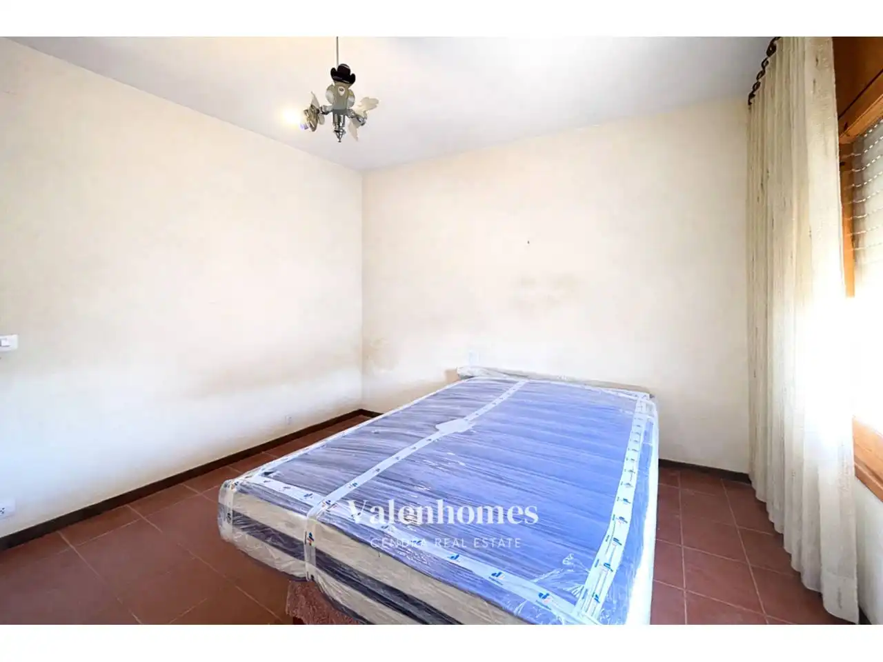 Dormitori de Casa o xalet en venda en L'Estany amb Calefacció, Jardí privat i Terrassa