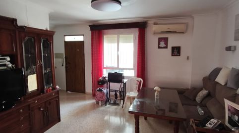 Foto 2 de Casa adosada en venta en Calle Albarrán, Centro, Utrera