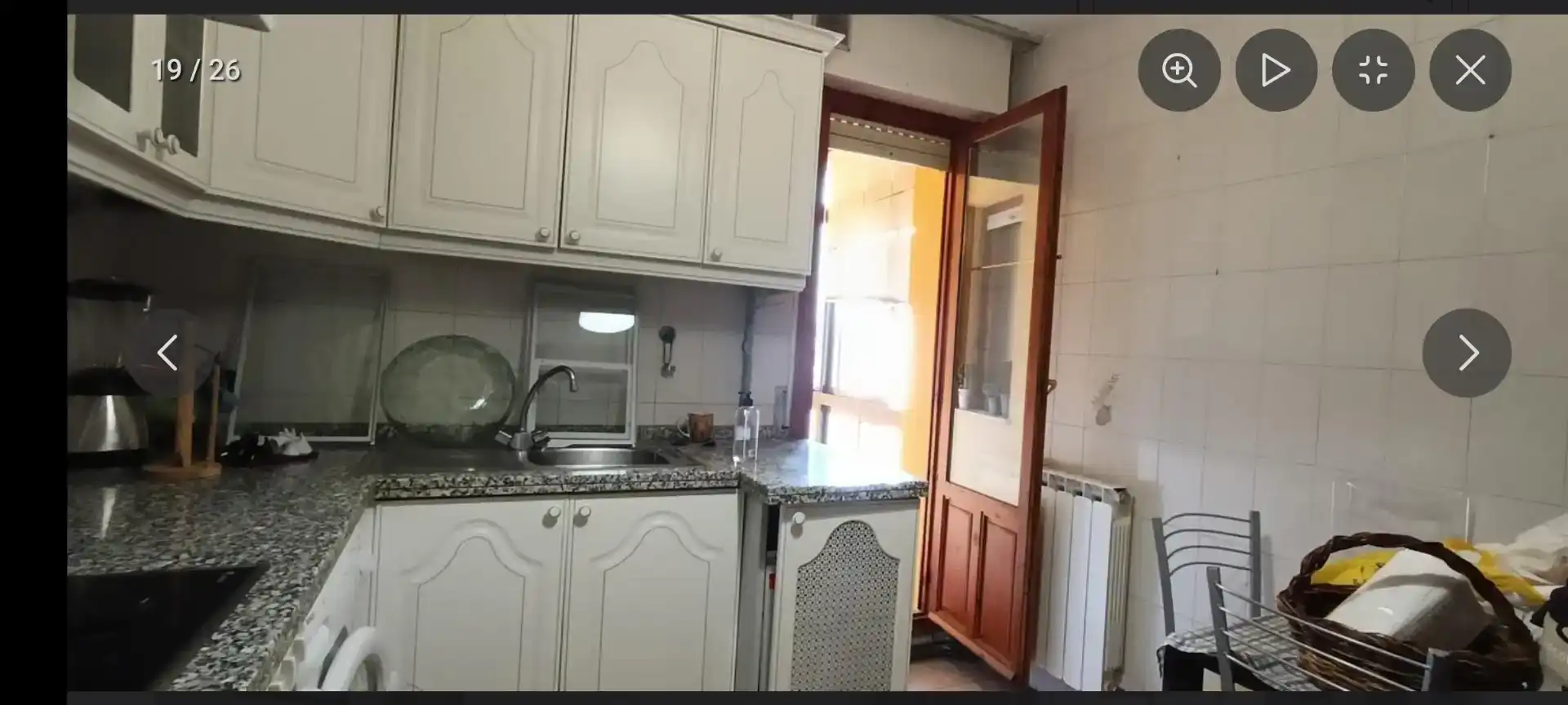 Cuina de Pis per a compartir en León Capital  amb Parquet, Moblat i Forn