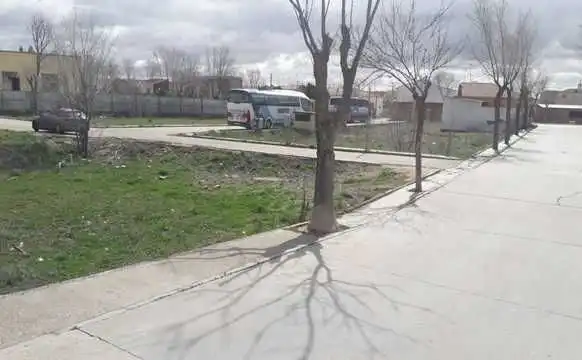 Residencial en venta en Calle Turina, Dosbarrios