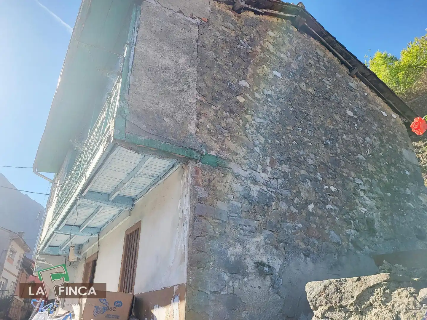Exterior view of Houses for sale in Laviana  with Storage room