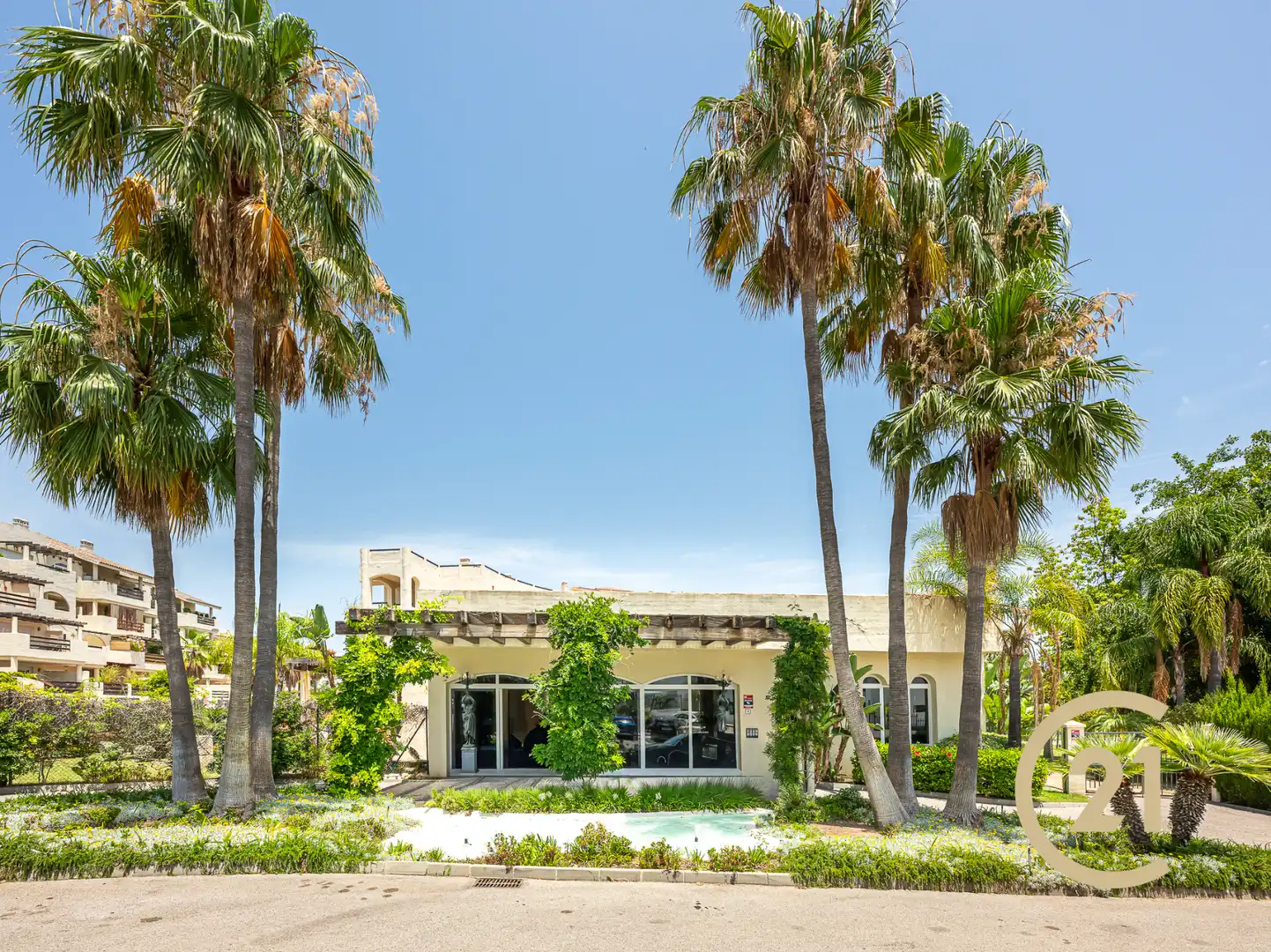 Exterior view of Buildings for sale in Estepona  with Community pool