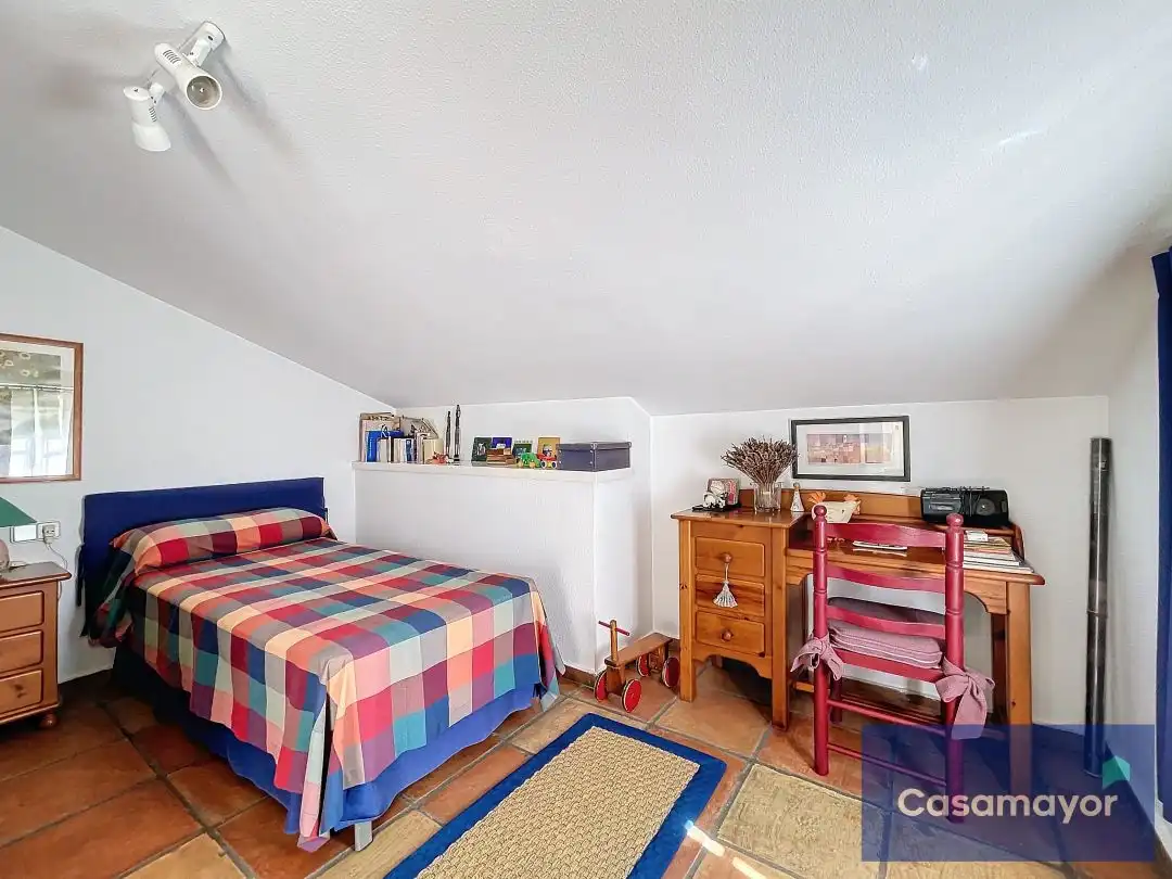 Dormitori de Casa o xalet en venda en Alicante / Alacant amb Calefacció, Jardí privat i Terrassa