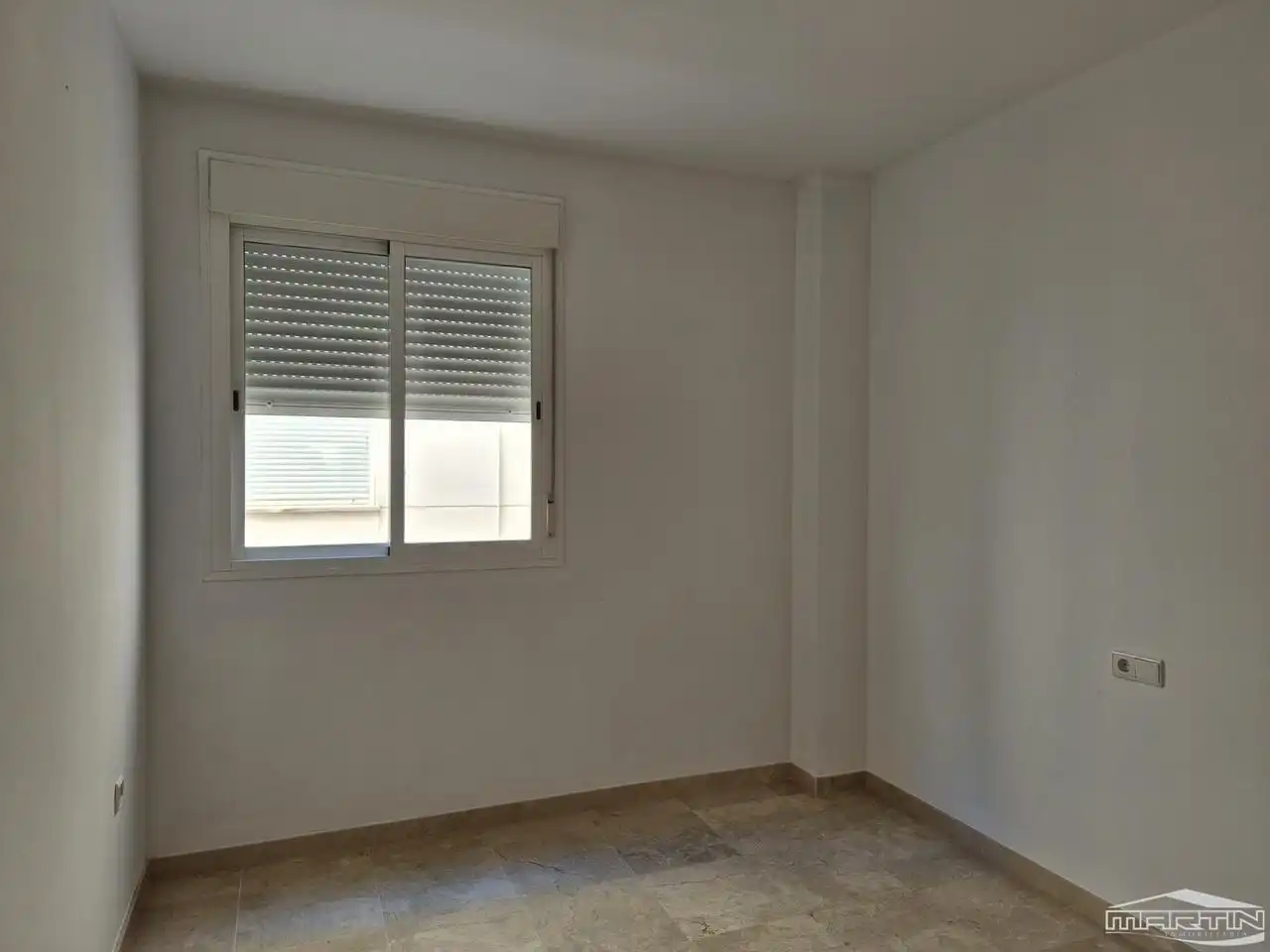 Habitación de Piso de alquiler en Lucena con Aire acondicionado, Terraza y Piscina comunitaria