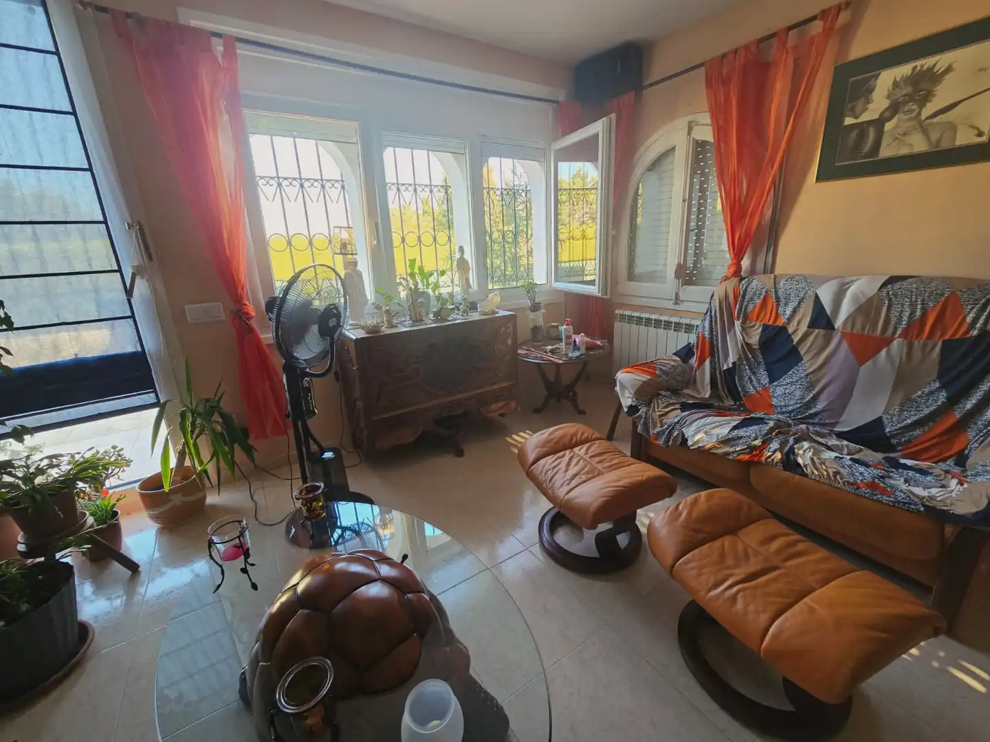Sala d'estar de Casa o xalet en venda en Mont-roig del Camp amb Jardí privat, Traster i Piscina