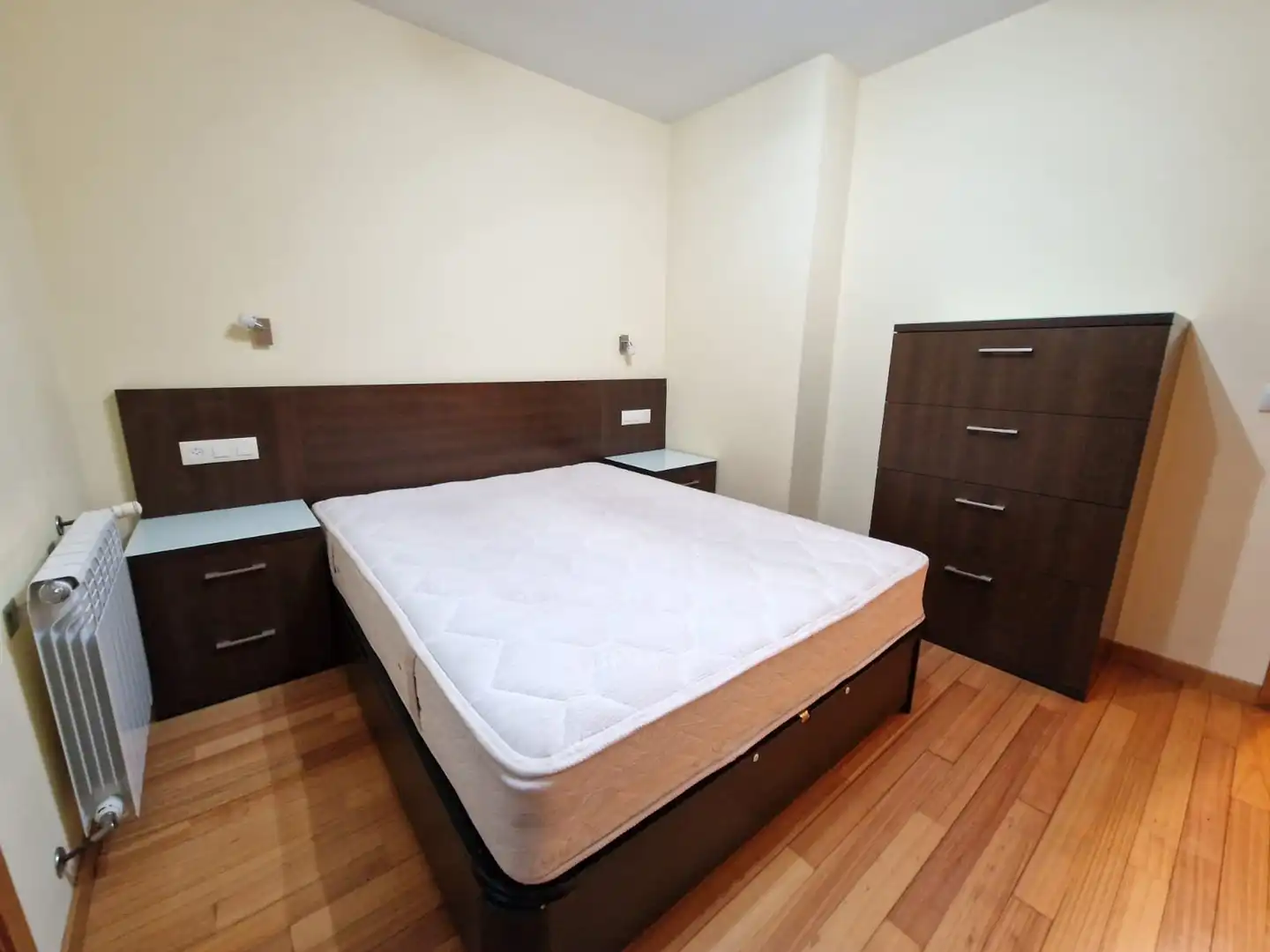 Habitación de Dúplex de alquiler en Ordes con Calefacción, Parquet y Terraza