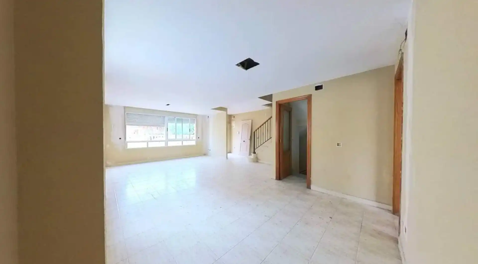 Casa adosada en venta en Gandia con Terraza