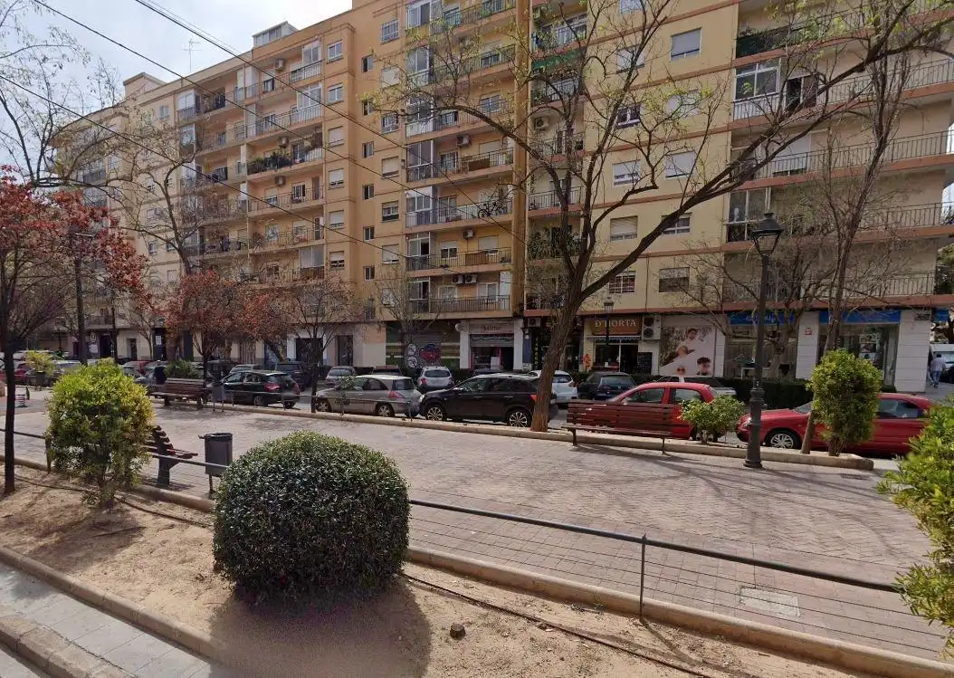 Vista exterior de Local en venda en Valencia