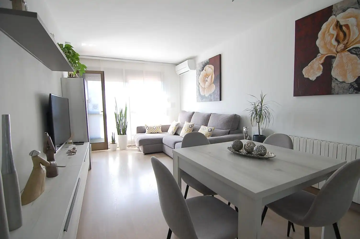Sala de estar de Piso en venta en Badalona con Aire acondicionado, Calefacción y Balcón