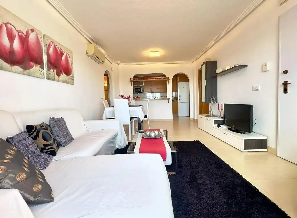 Bungalow with terrace for sale in Calle Abeto, imagen 7