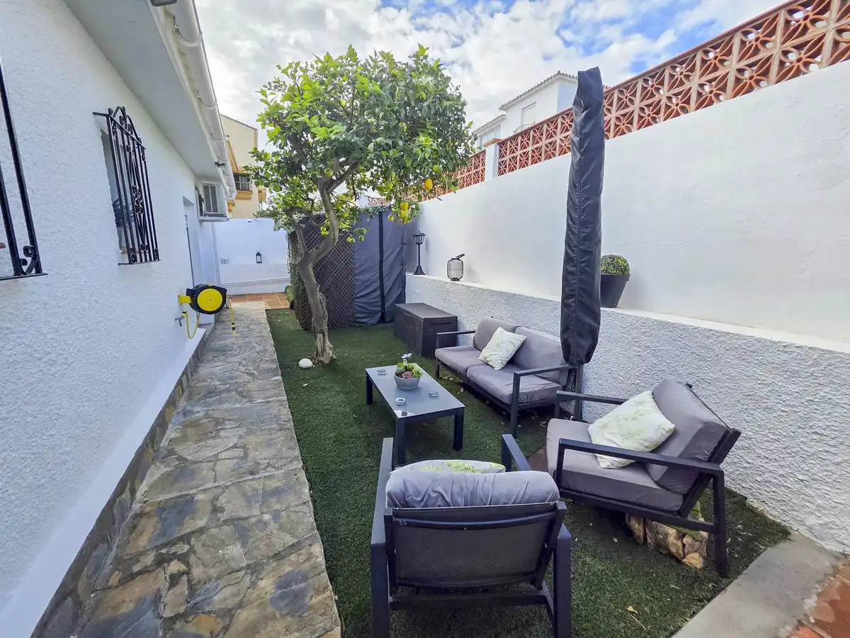 Casa con jardín en venta en La Duquesa, imagen 3