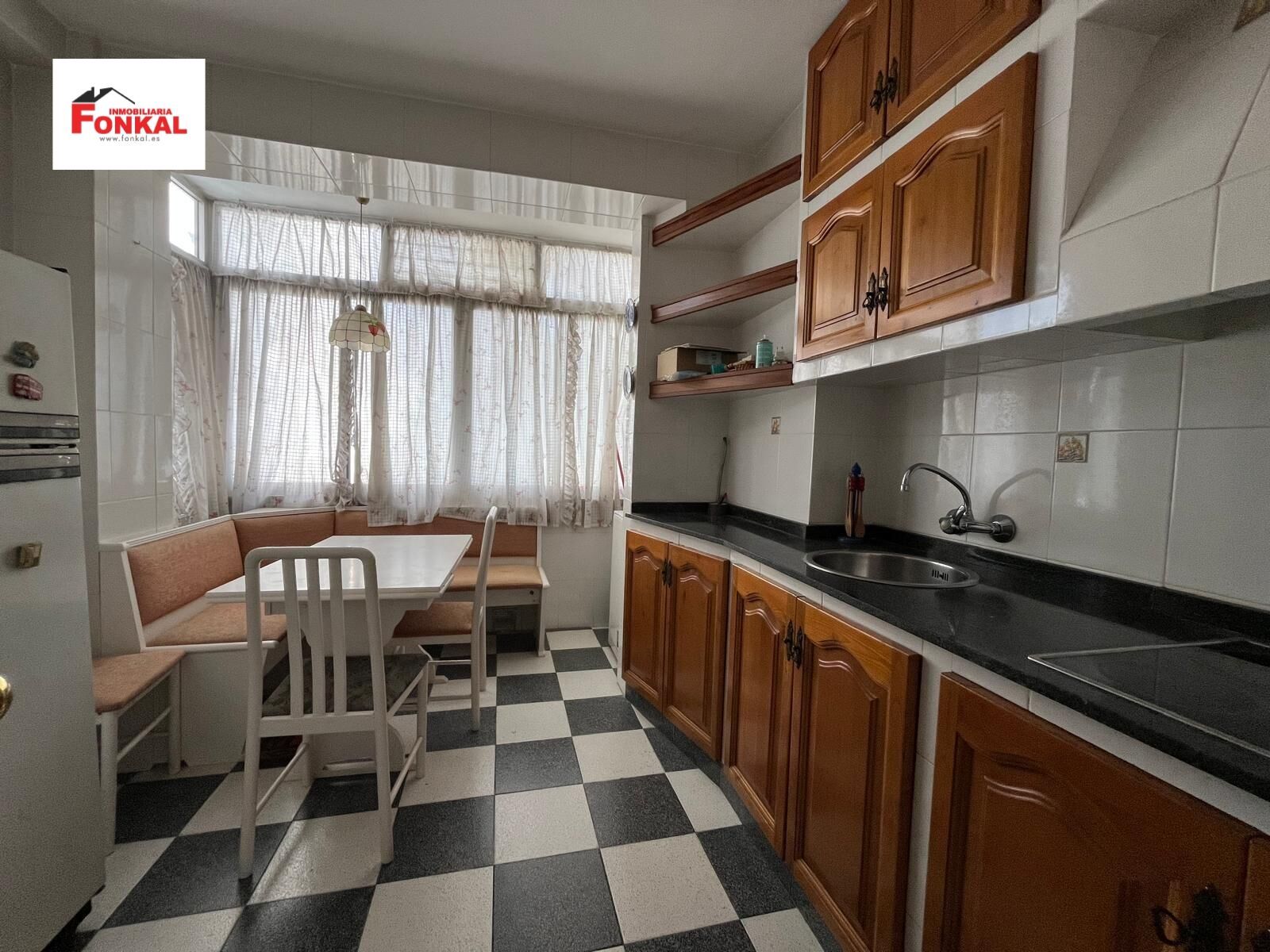 Cuina de Pis en venda en Jerez de la Frontera amb Balcó