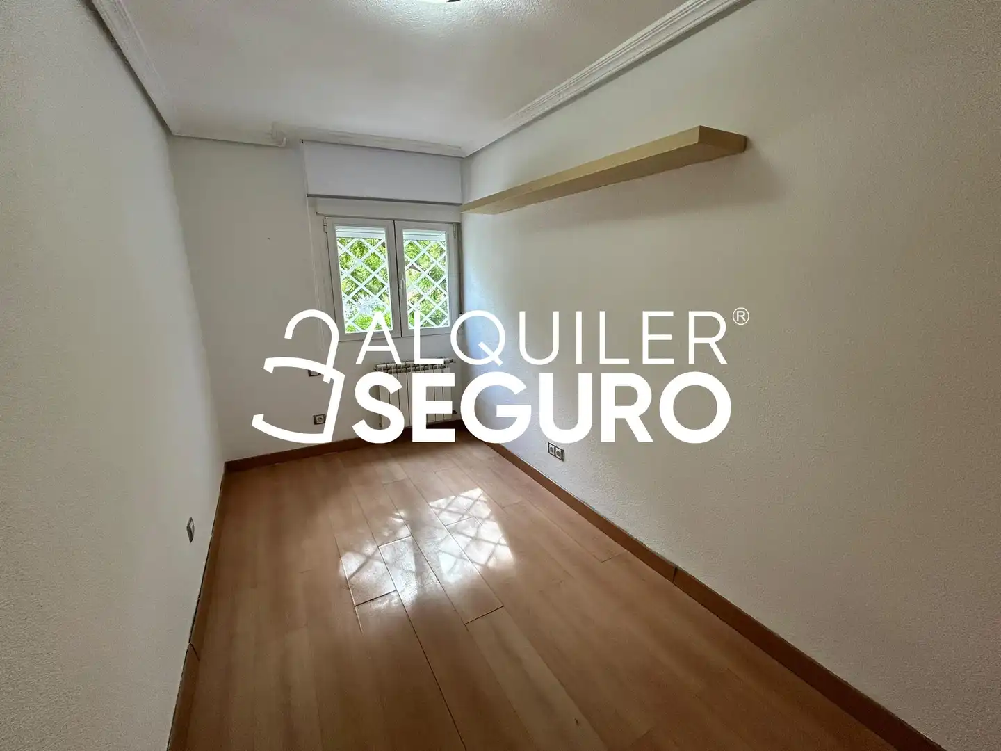 Habitación de Piso de alquiler en Madrid con Aire acondicionado, Calefacción y Amueblado