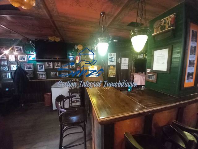 Local comercial en Venta en Mollina