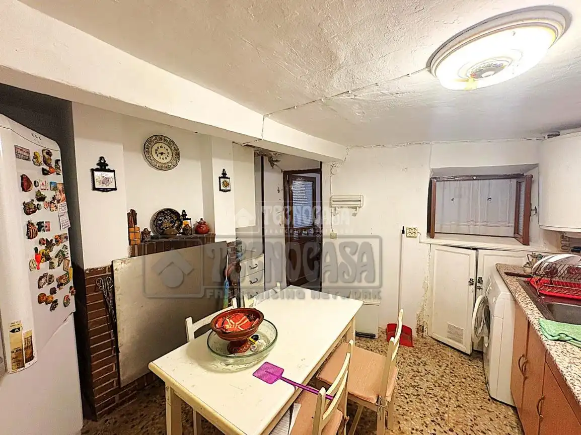 Casa adosada en venta en Castillo-Albaráñez con Calefacción