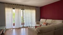 Living room of Flat for sale in La Bisbal d'Empordà