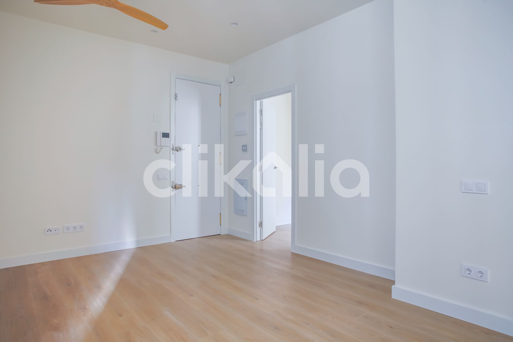 Habitación de Piso en venta en  Madrid Capital con Calefacción