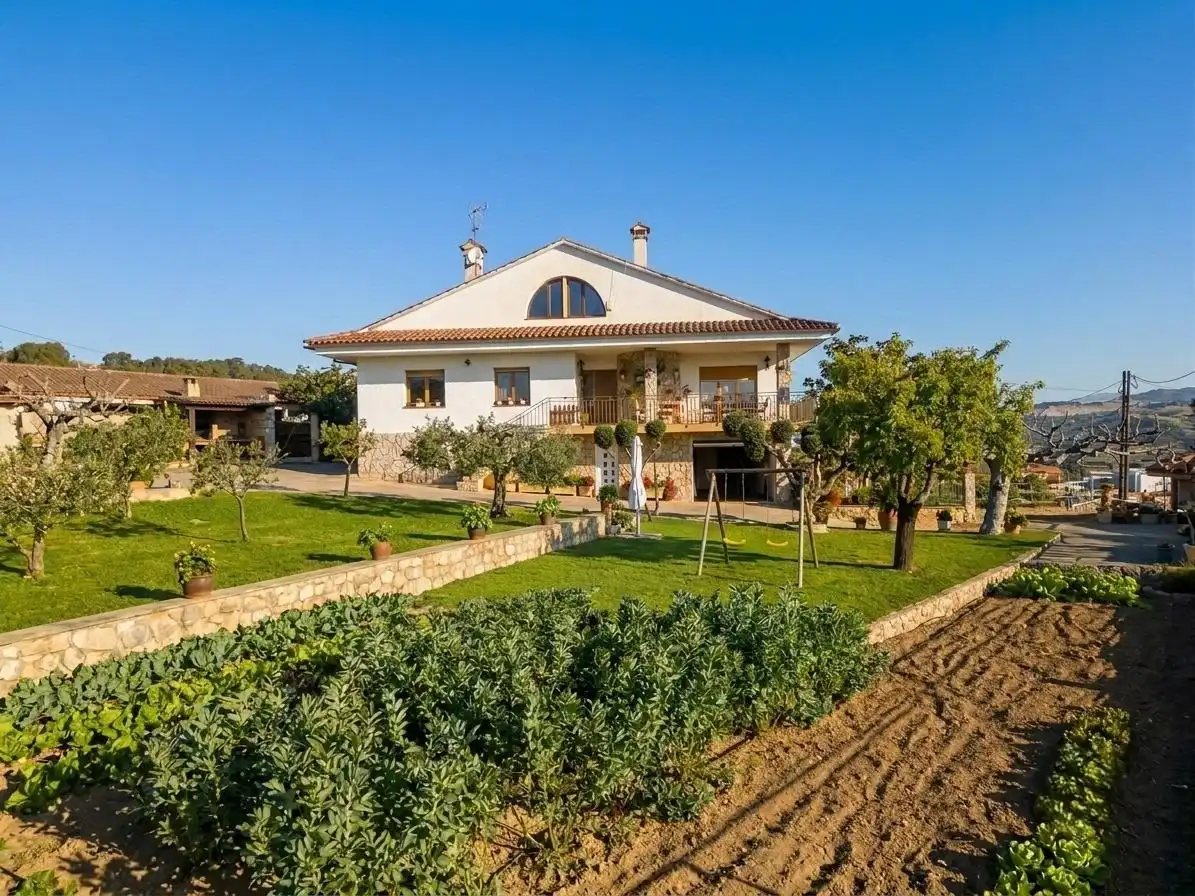 Vista exterior de Casa o chalet en venta en Canyelles con Calefacción, Jardín privado y Terraza