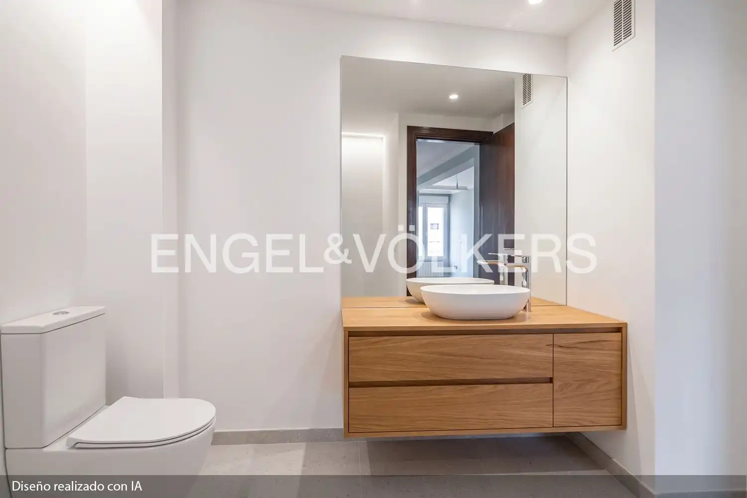 Baño de Piso en venta en Madrid con Calefacción, Parquet y Terraza