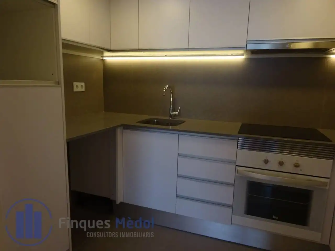 Cocina de Ático de alquiler en Tarragona con Aire acondicionado, Calefacción y Parquet