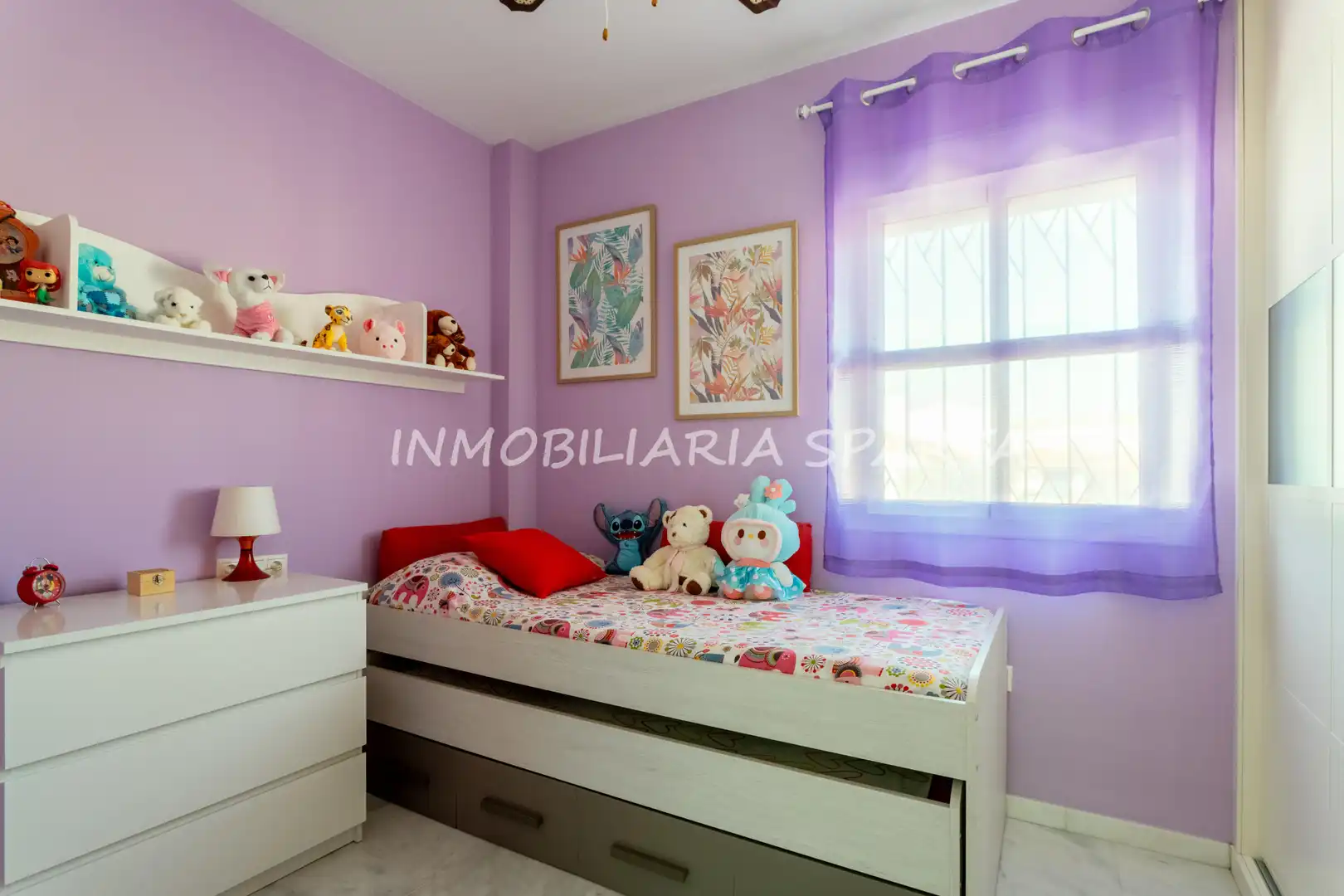 Habitación de Casa adosada en venta en Villanueva del Ariscal con Aire acondicionado, Calefacción y Jardín privado