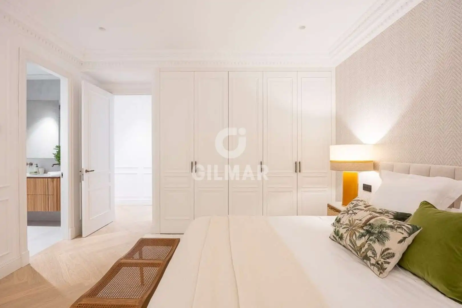 Habitación de Piso en venta en Madrid con Calefacción y Balcón