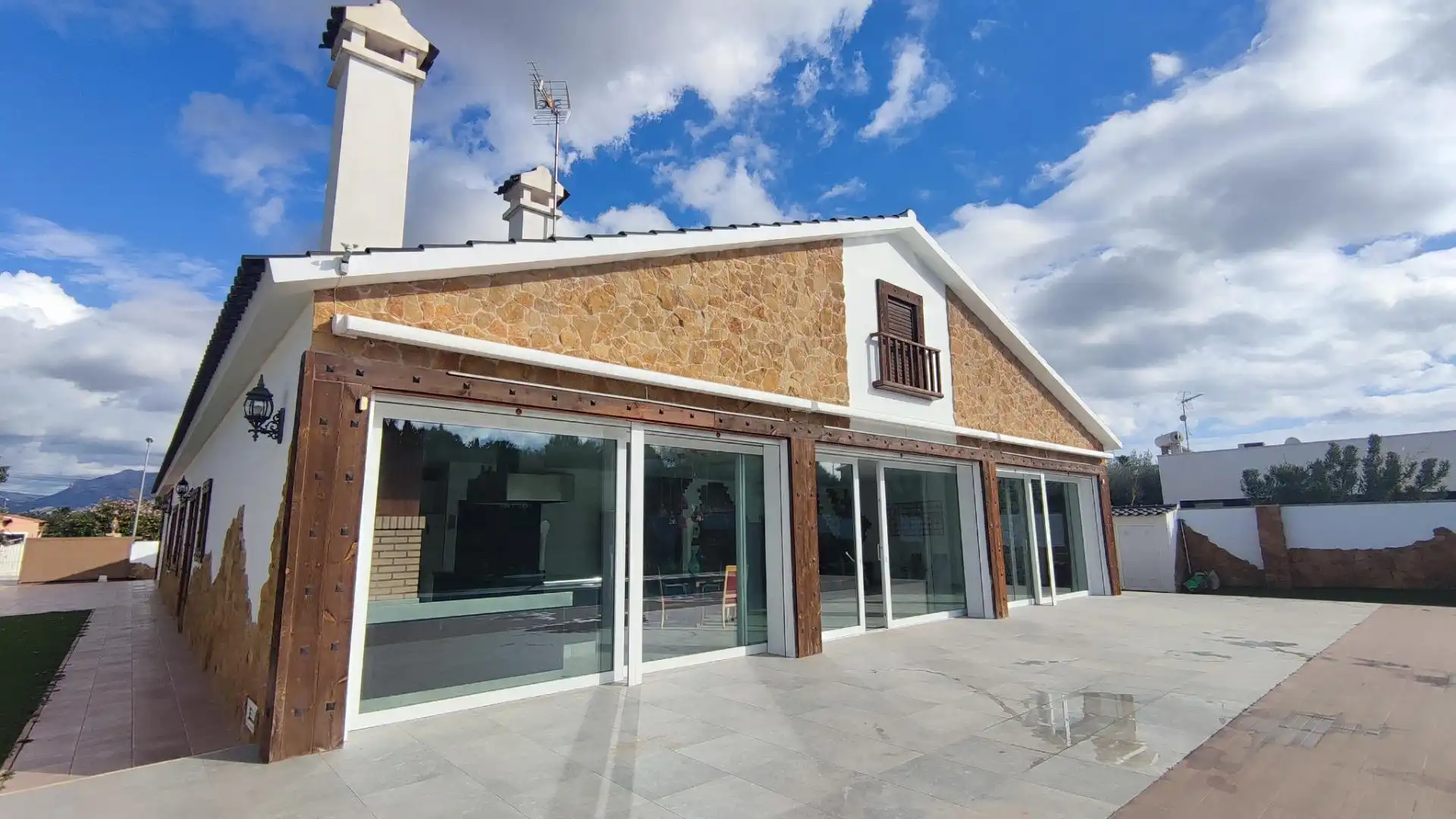 Vista exterior de Casa o chalet en venta en Mutxamel con Aire acondicionado, Calefacción y Jardín privado