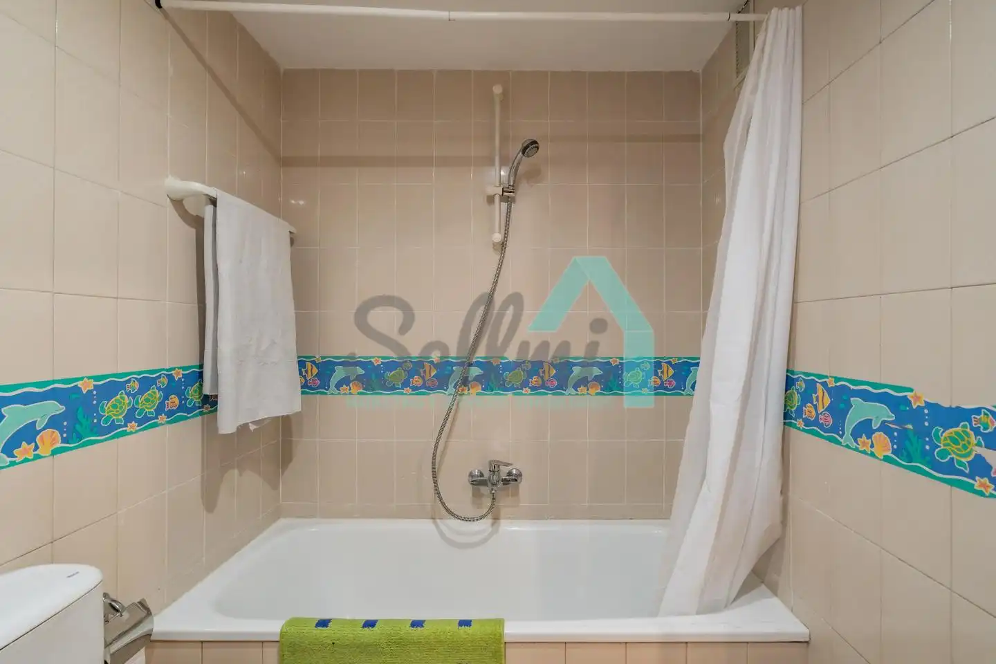 Baño de Piso de alquiler en Oviedo  con Calefacción, Parquet y Terraza