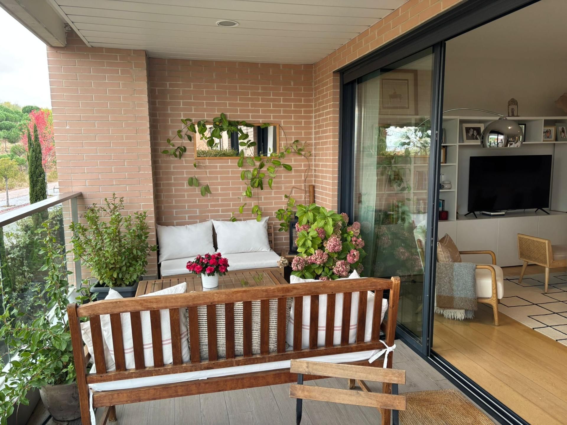 Balcony of Flat for sale in La Moraleja  with Air Conditioner, Private garden and Terrace