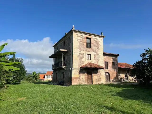 Vista exterior de Finca rústica en venta en Torrelavega  con Jardín privado y Terraza