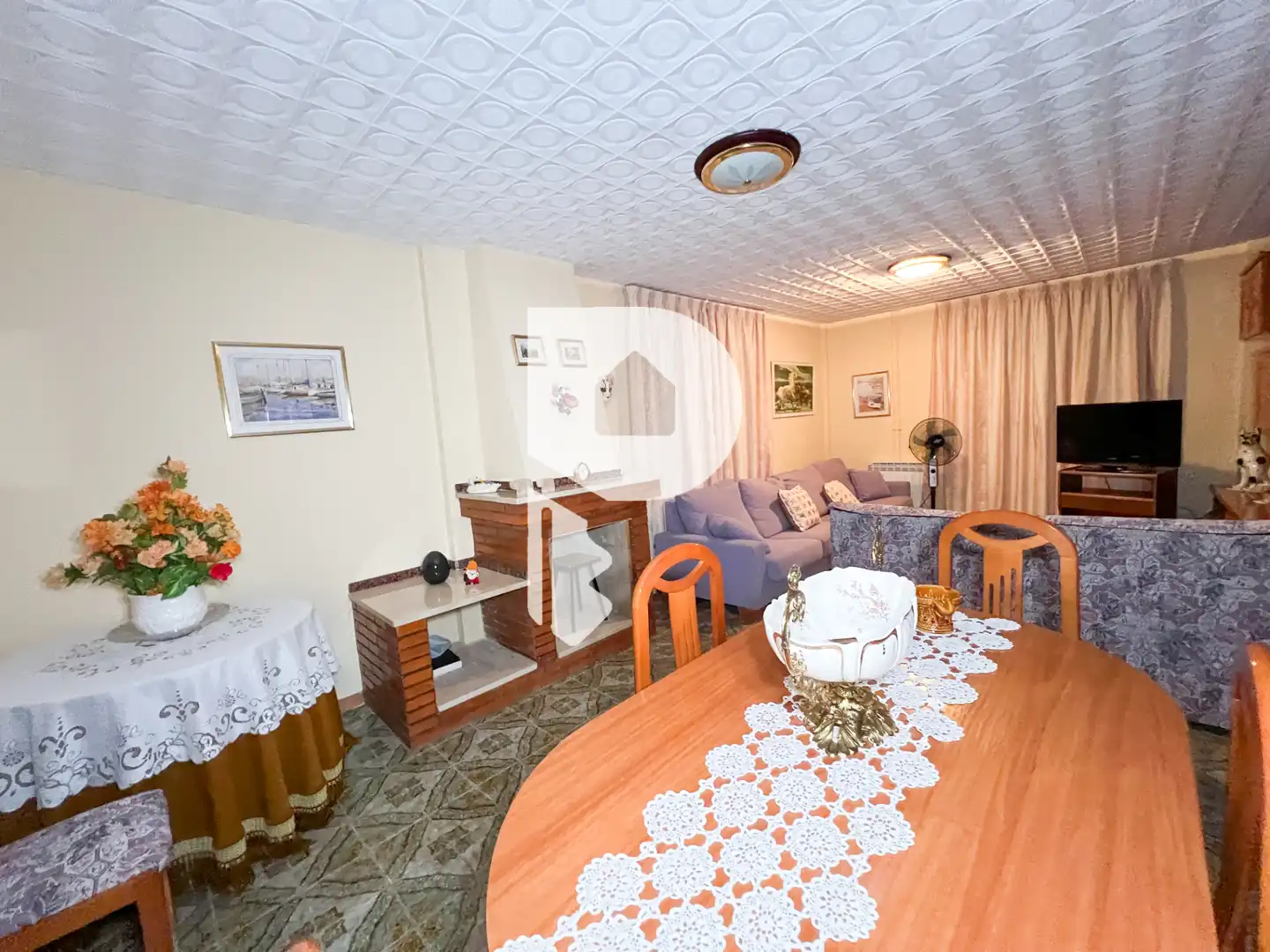 Sala d'estar de Casa o xalet en venda en Vallirana amb Aire condicionat, Calefacció i Jardí privat