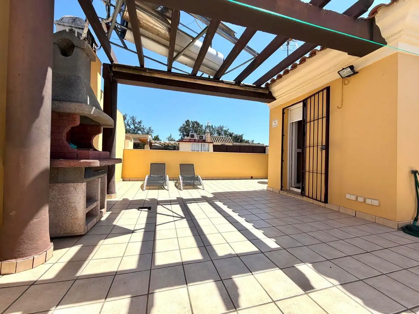 Terrassa de Casa adosada en venda en Jerez de la Frontera amb Aire condicionat, Calefacció i Terrassa
