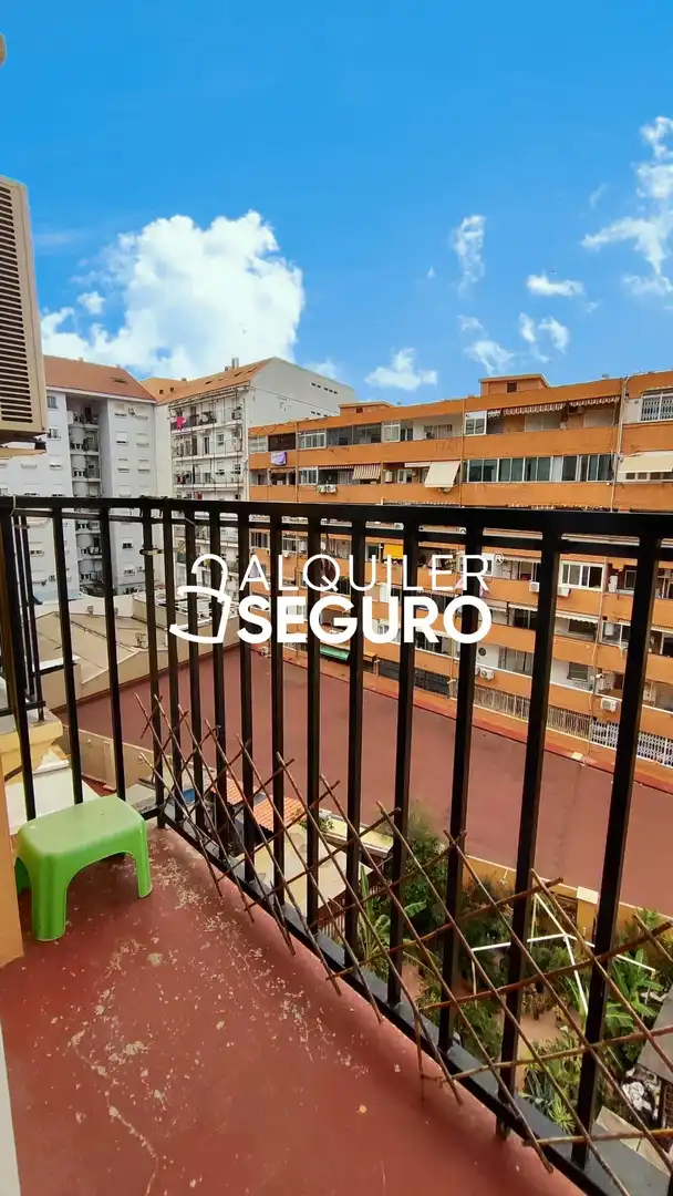 Vista exterior de Piso de alquiler en Valencia con Aire acondicionado y Calefacción