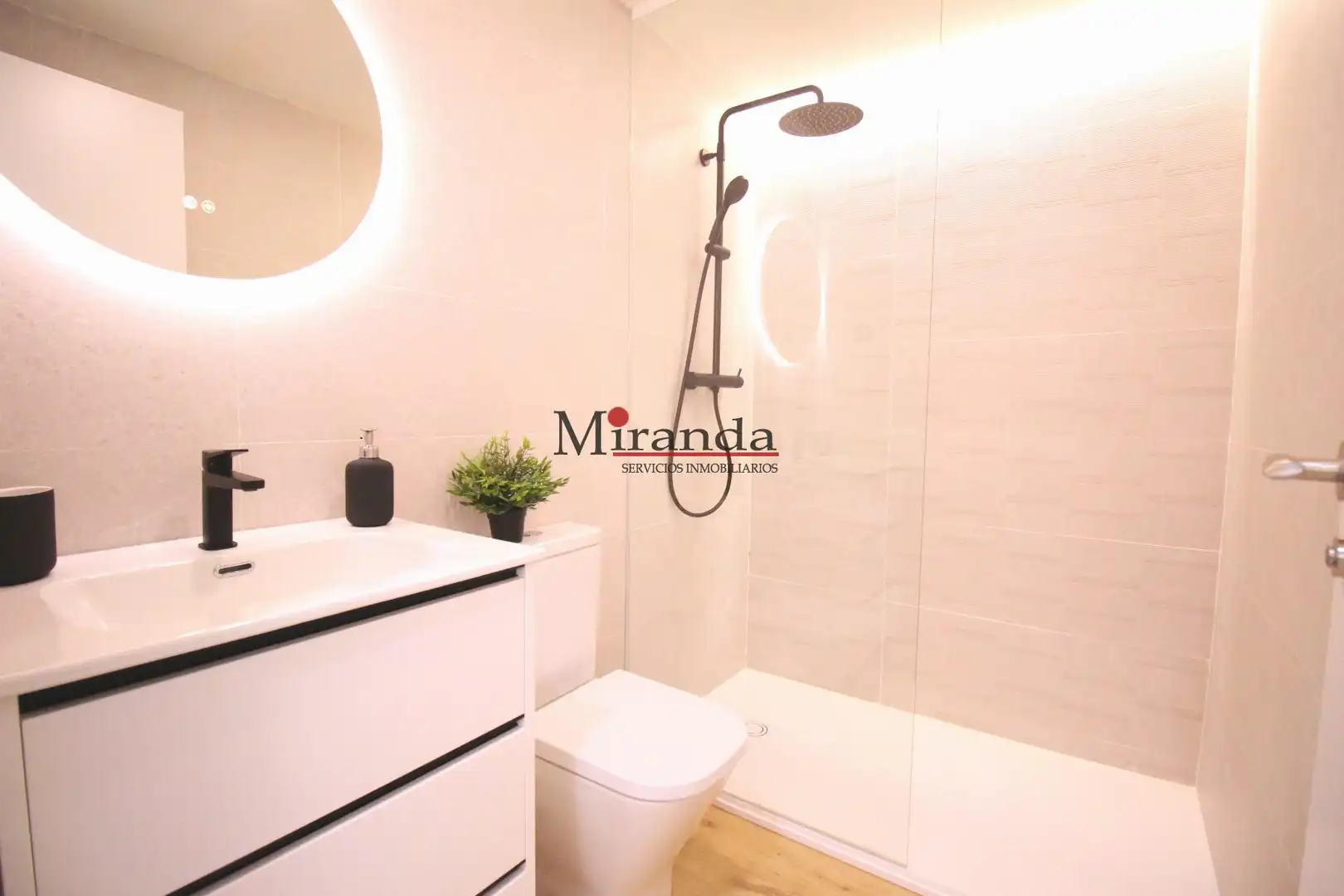 Baño de Estudio para compartir en Villaviciosa de Odón con Aire acondicionado, Calefacción y Terraza