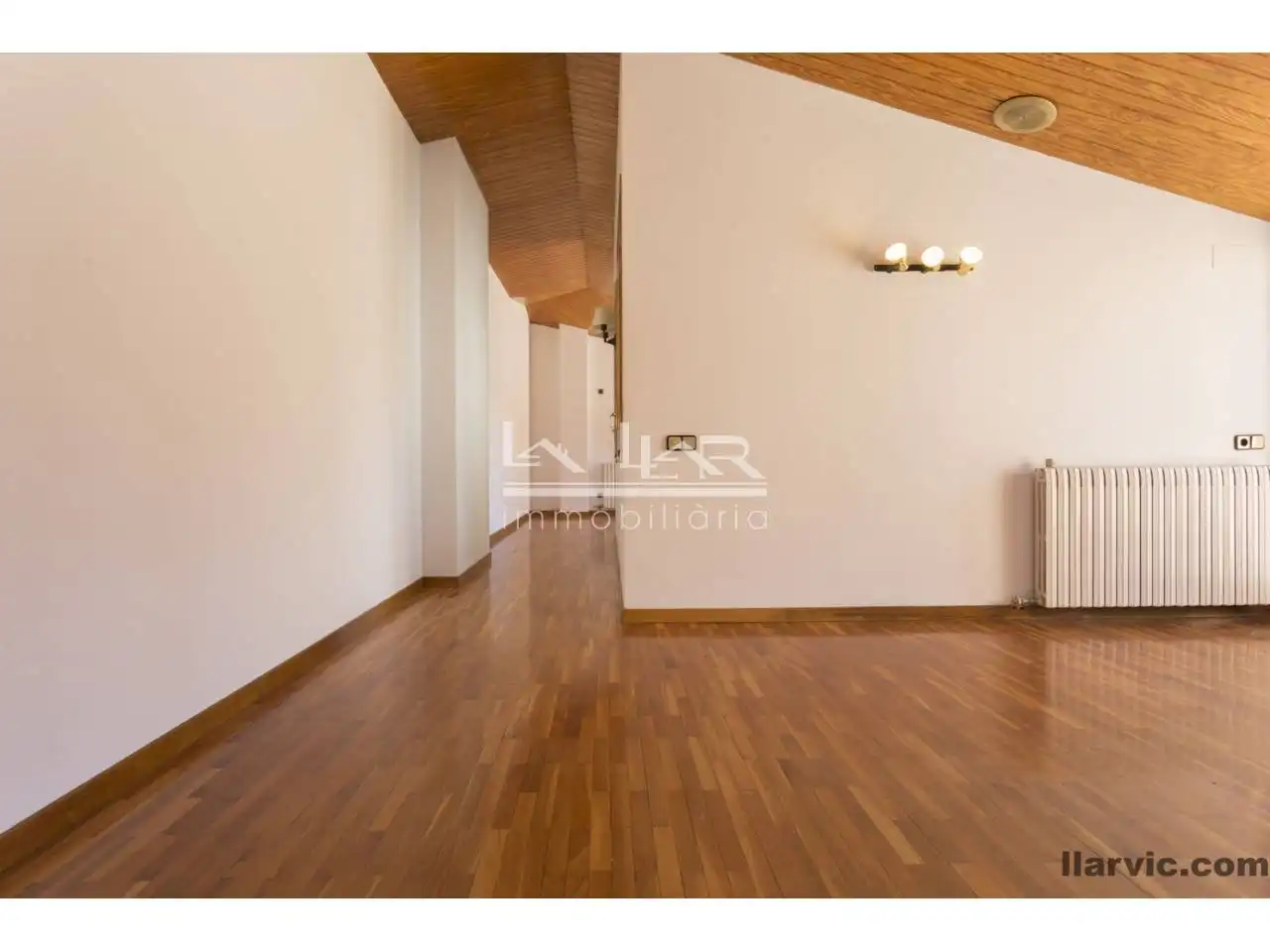 Maisonette zum Verkauf in Vic mit Heizung, Parkett und Terrasse